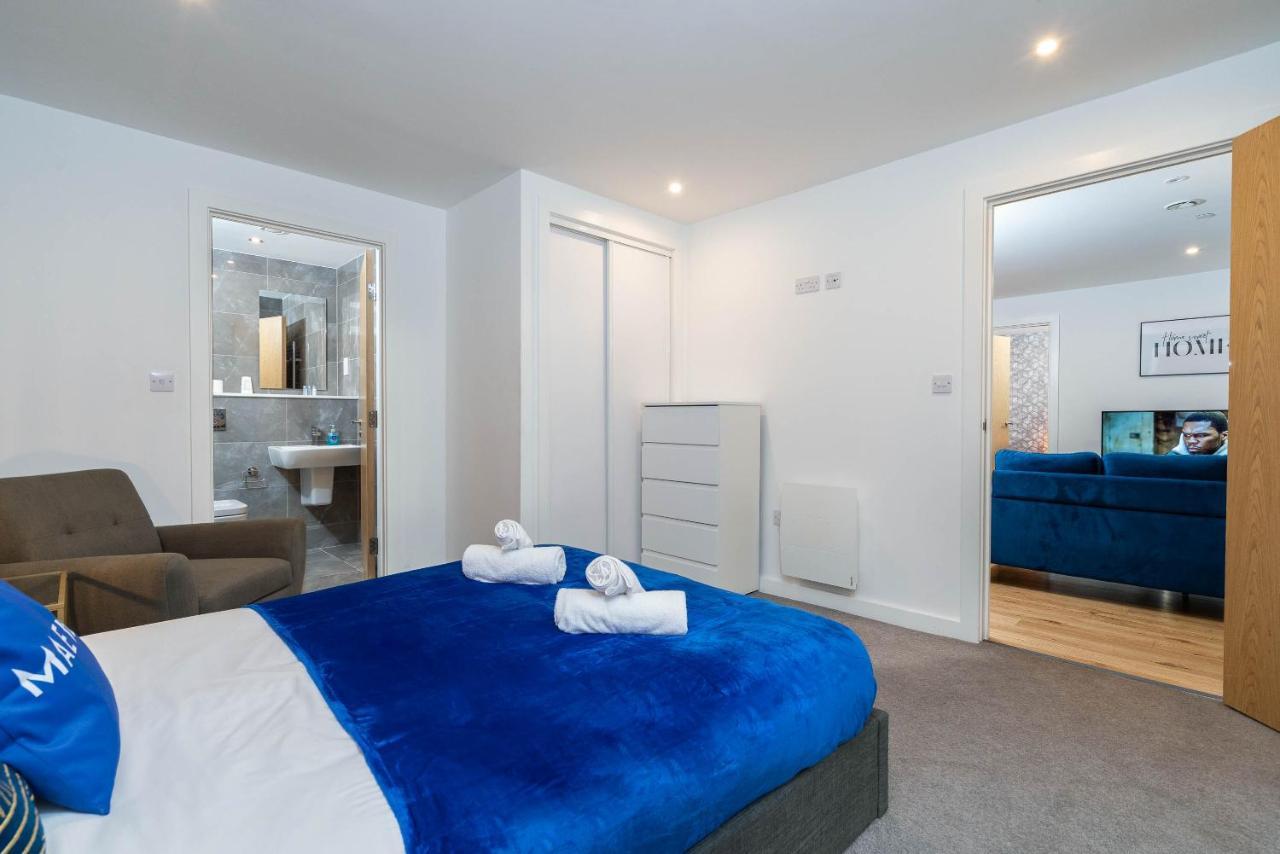 Maevela Apartments - Luxury Broad St Apartment - 2 Bed, 2 Bath - City Centre/Cube/Mailbox - With Underground Parking ✓- L Shape Sofa, Large 50 Inch Smart Tv With Free Netflix & Wifi Бирмингем Экстерьер фото
